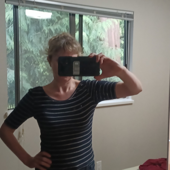 Free with 2+ bundle - Striped Topshop shirt - Picture 2 of 3